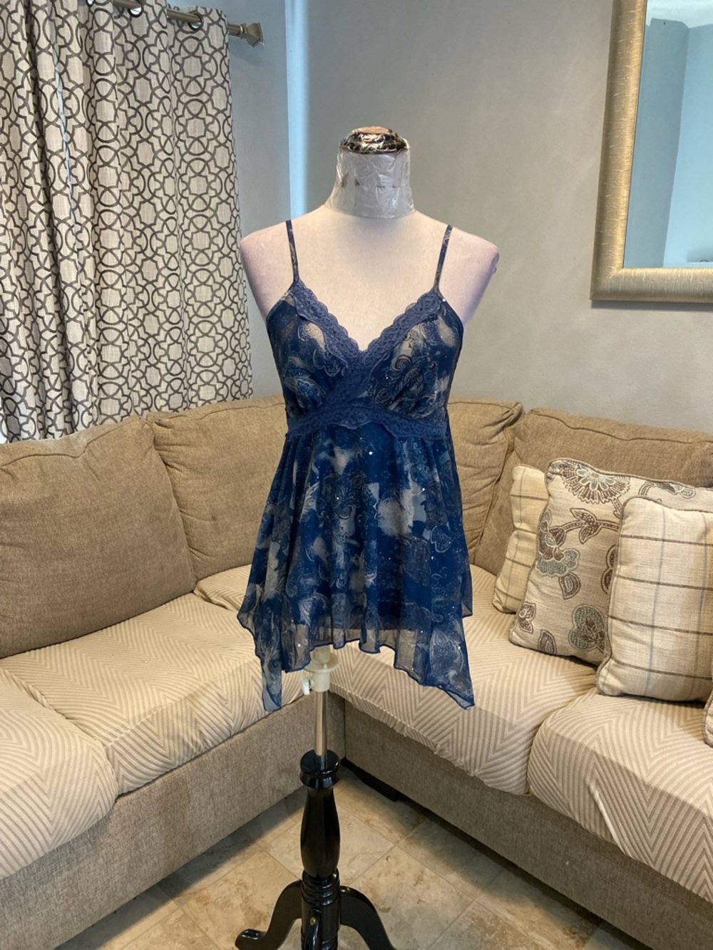 New Y2k style sleeveless Women Large camisole ,delicate lace V-neck , asymmetric